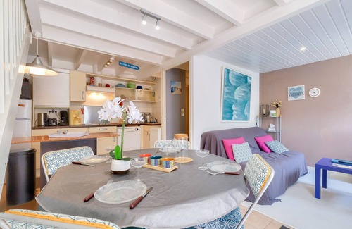 Les Sables d'Olonne Ski Chalet | House for 6 near beach, lake and zoo