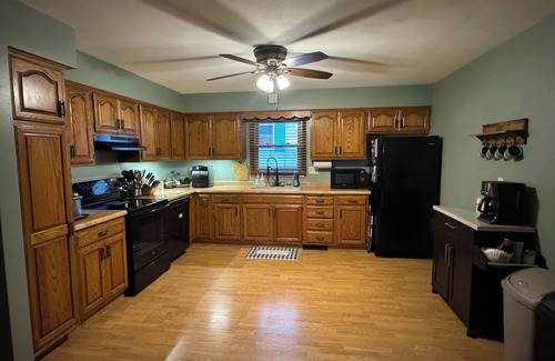 Oshkosh House | House for EAA Week 2 minutes from Airport!