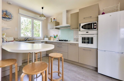 Saint-Gildas-de-Rhuys Ski Chalet | House for 8 - Garden - Near by beaches