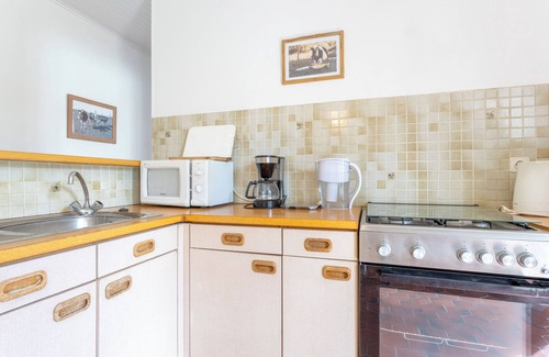 Plobannalec-Lesconil House | House 'Hortensias - Beach 5min by Car' with Private Terrace and Private Garden