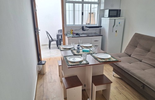 Guaiuba Apartment | House in Guaiuba Beach-Guarujá, Barbecue + swimming pool (children's/adult/hydro)