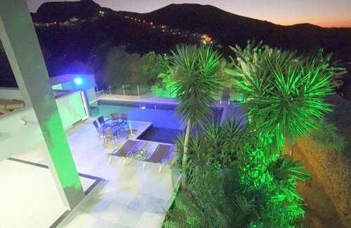 Capitolio House | House in Escarpas do Lago!