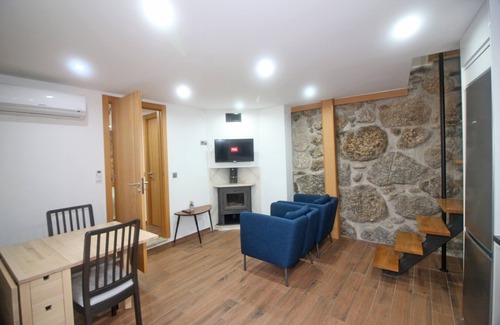 Carvalheira Cottage | House in Gerês for 2 people with fireplace