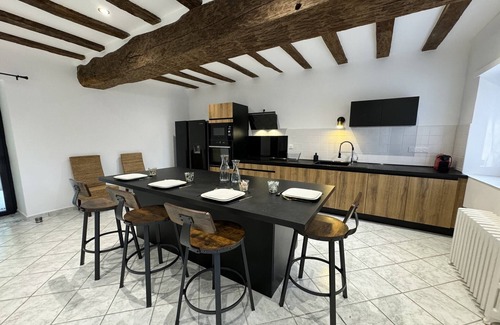 Mansigne House | House in Mansigné with Fenced Garden