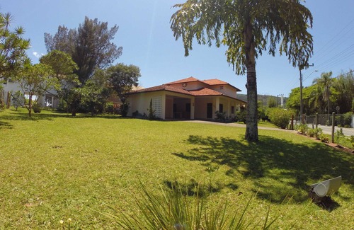Lagoinha House | House in Praia da Lagoinha for 8 people - Cond Antares Club - Florianópolis