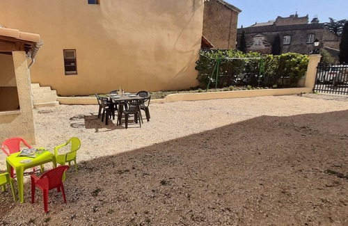 Rochegude House | House in rochegude 5 pers