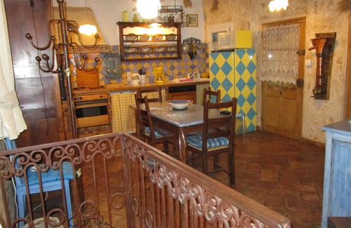 Fontaine-de-Vaucluse House | House in the village in a haven of peace and greenery. Rest !!