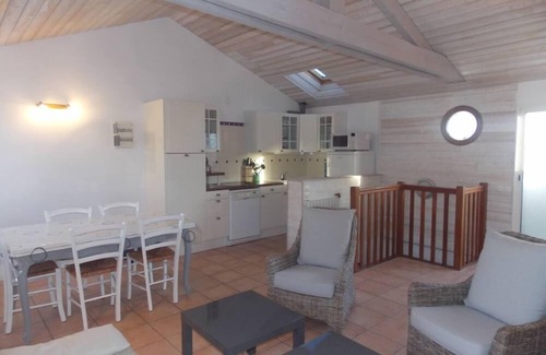 La Tranche-sur-Mer House | House in the heart of the city, close to the beach. South-facing terrace.