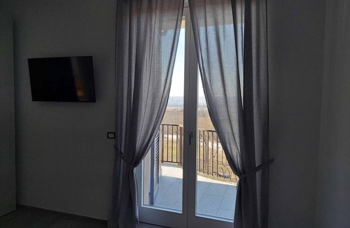 La Morra Apartment | House in the heart of Langhe surrounded by greenery with 5 beds, wifi free
