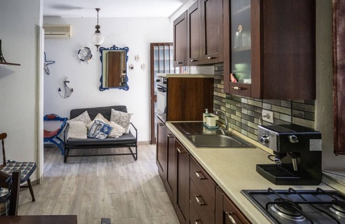 Itala Apartment | House in the mountains near the sea