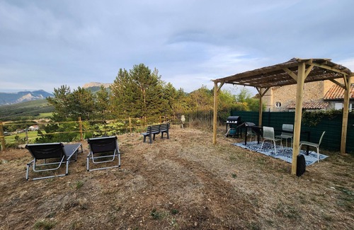 Mereuil House | House in the village of MEREUIL in the Hautes Alpes, ideal for families.