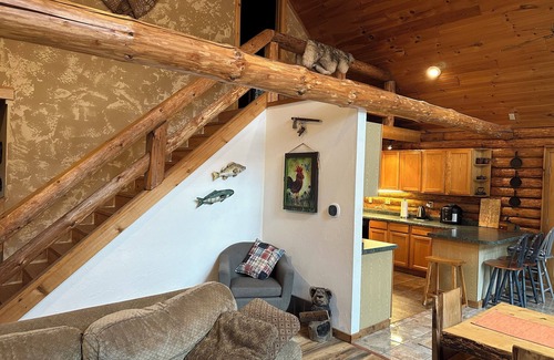 Adams House | House in the woods perfect vacation rental for those to escape