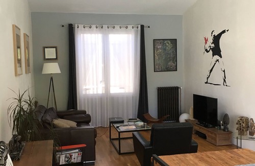 Roseraie House | House in Toulouse with garden & pool near downtown (subway rose garden)