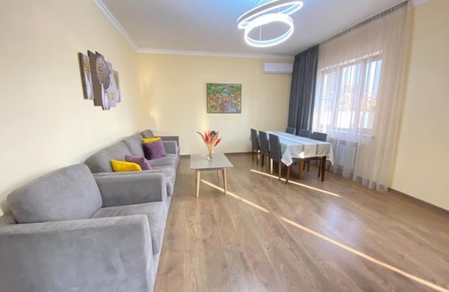 Arinj House | House in Yerevan with backyard&garage