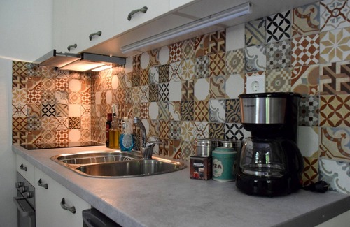 Volos City Centre House | "House inside garden"