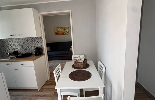 Cassia Apartment | House Isola Farnese Rome, in the medieval village of the capital 20 min from the center.