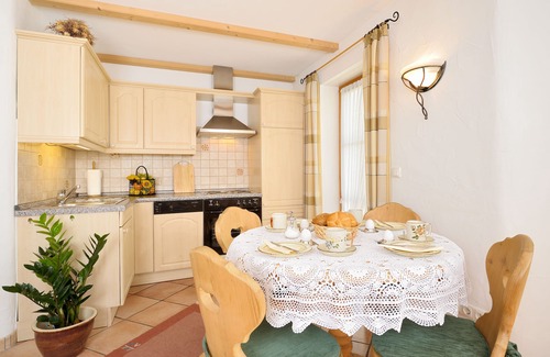 Burgberg Apartment | House Josefa, panoramic view, WLAN, wood-burning stove, garden, barbecue area, near Oberstdorf