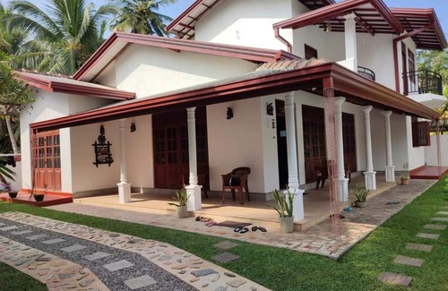 Dammakusala Mawatha Apartment | House