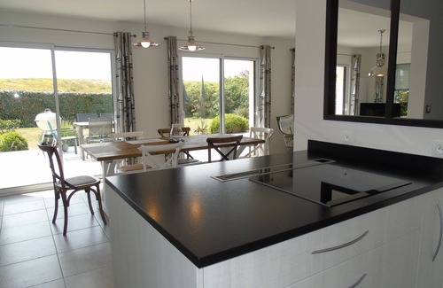 Treffiagat House | House located at the foot of the dunes with direct access to the beach