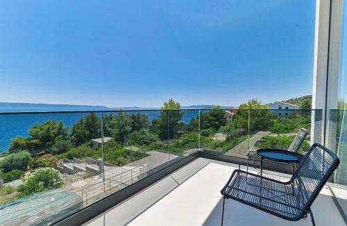 Okrug Gornji House | House Maca