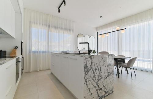 Okrug Gornji House | House Maca