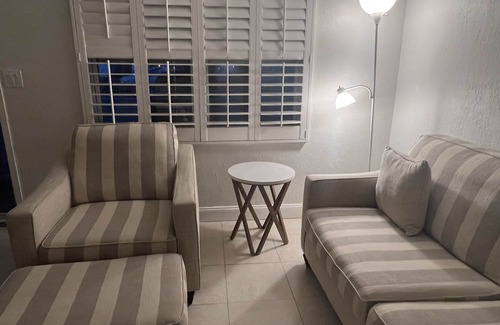 South Pinellas Community Council House | House near BEACH. 5min over in the bridge to beautiful Redington and Madeira Bch
