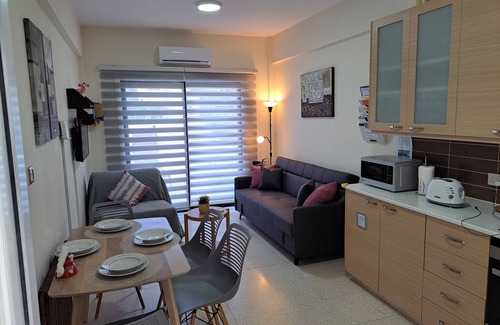 Pervolia Apartment | HOUSE NEAR THE BEACH (MILITSA 🌺 ANGELIKI)n ❤️OUR LITTLE PARADISE❤️🌺 🌺 🇨🇾