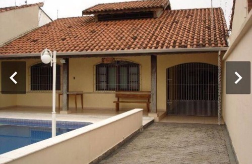 Itanhaem House | House near the beach in Itanhaem.