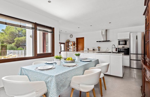 Binibeca House | HOUSE of 250 m2 of modern design, just 600 m. from Binibeca Beach.