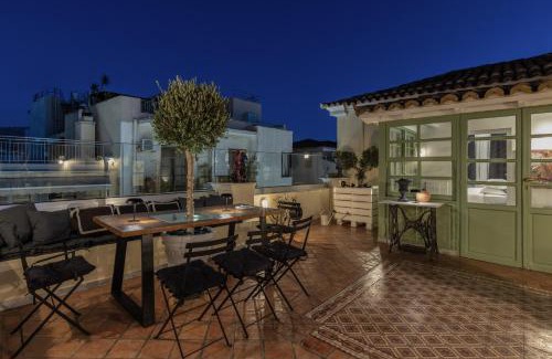 Plaka Apartment | House of Andele