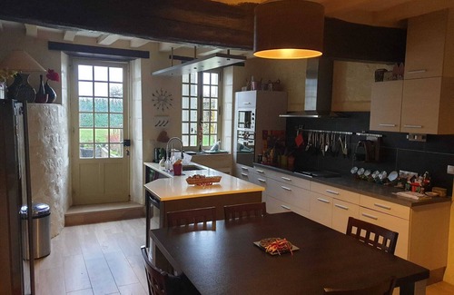 Boce House | House of CHARACTER, large garden PRIVATE SWIMMING POOL not overlooked, IDEAL FOR A FAMILY