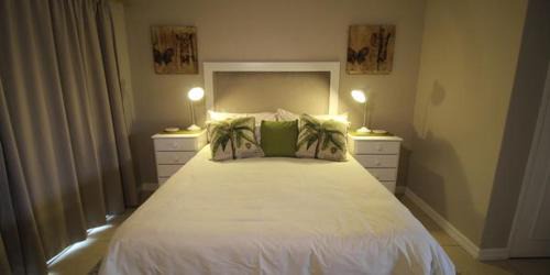 Windhoek Bed & Breakfast | House on Olof Palme