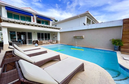 Arroyo de Piedra Villa | House on the beach with private pool