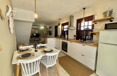 Cartaxo Cottage | House on the River Tagus with pool and BBQ