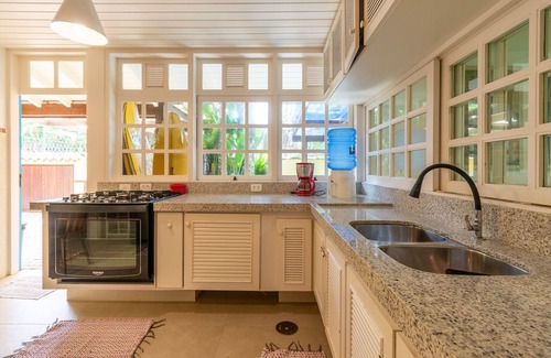 Sao Sebastiao House | House on the sand in a unique condominium, total privacy - Camburizinho