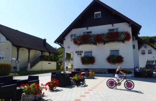 Jezerce Hotel | House Pox