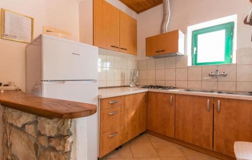 Tkon House | House Roko