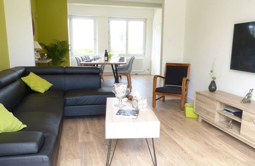 Trevignon House | House, Seaside / beaches, 2 to 14 people, wifi