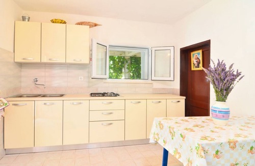 Gdinj House | House Slavka (30541-K1) - Gdinj - island Hvar