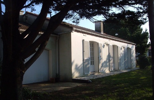 Tharon-Plage House | House sleeps 6 near the beach
