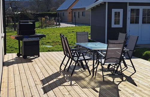 Conteville House | House sleeps 6 with jacuzzi, La Béroline, pets allowed.
