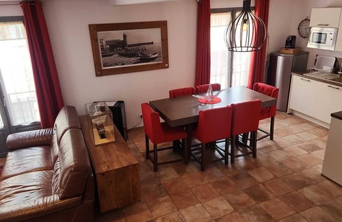 Collioure House | House T3 *, typical and quiet area, patio sea view, air conditioning, parking and wiFi