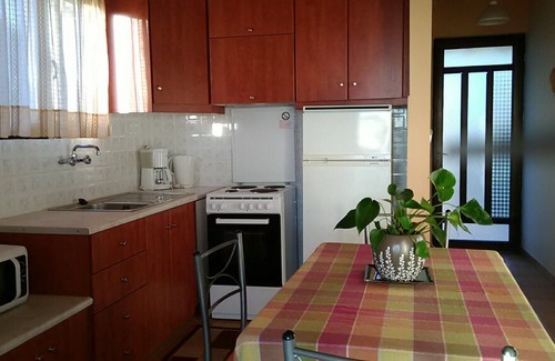 Kompi House | HOUSE TAKIS HAIKOS two minutes walk to the beach Peroulia
