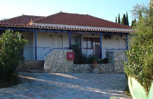 Kompi House | HOUSE TAKIS HAIKOS two minutes walk to the beach Peroulia
