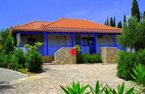 Kompi House | HOUSE TAKIS HAIKOS two minutes walk to the beach Peroulia