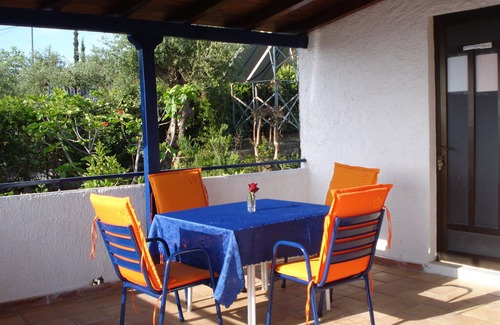 Kompi House | HOUSE TAKIS HAIKOS two minutes walk to the beach Peroulia