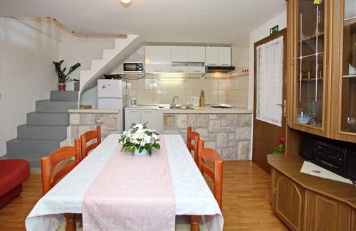 Borak House | House Tina (81851-K1) - Omis