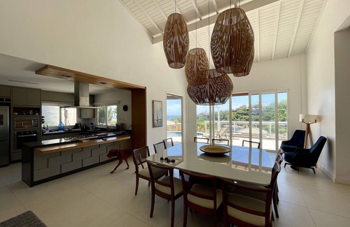 Joao Fernandes House | House w/view barbecue and pool 600m from João Fernandes beach