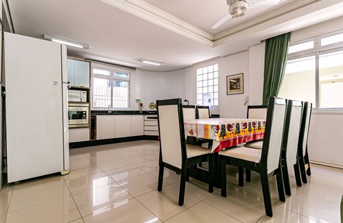 Governador Celso Ramos House | House well furnished, everything new, pool, barbecue.