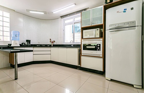 Governador Celso Ramos House | House well furnished, everything new, pool, barbecue.
